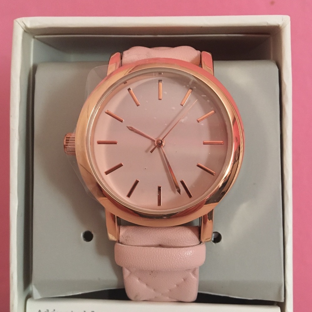 NWT Rose Faux Leather Quilted Watch